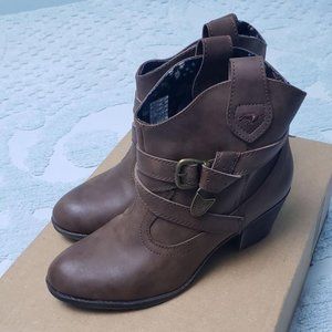 Rocket Dog Women's Satire Fashion Boot size 10 M